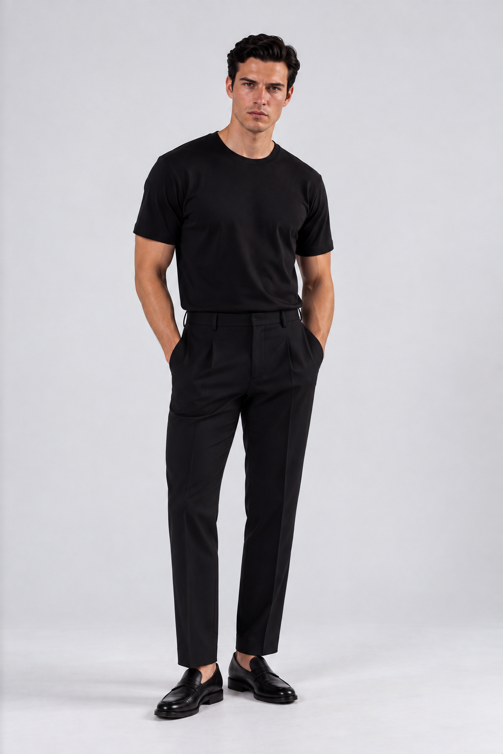 CREW NECK REGULAR T-SHIRT – BLACK