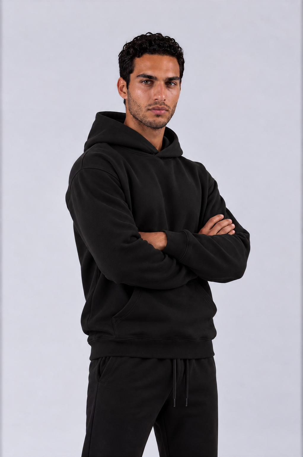 HEAVYWEIGHT STREETWEAR HOODIE - BLACK